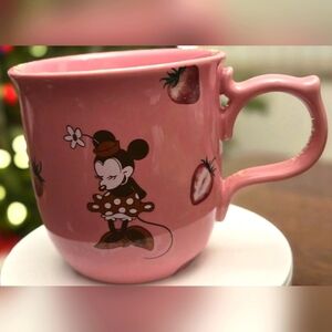 Minnie Mouse Mug Disney Store STRAWBERRY COLLECTION  Limited Edition
